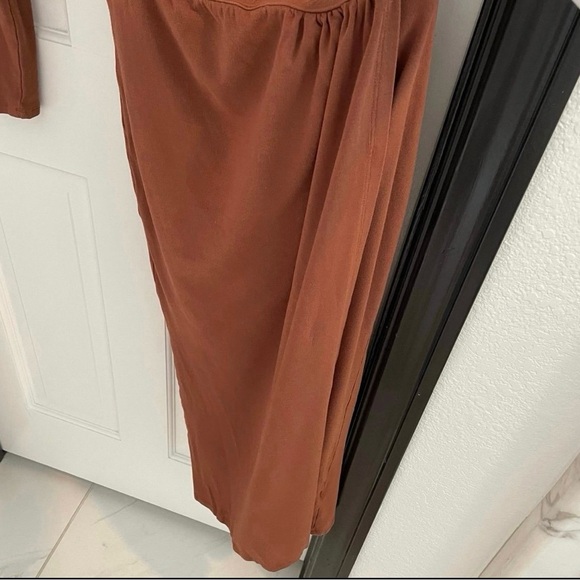 Astr the Label brown long sleeve midi dress with cut outs size small - Picture 4 of 7